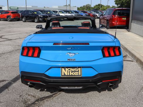 Used 2024 Ford Mustang Premium RWD image 5