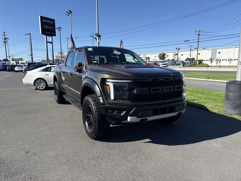 Used 2024 Ford F150 Raptor image 2
