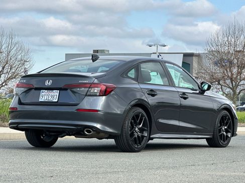 Used 2025 Honda Civic Sport image 4