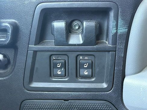 Used 2015 Toyota Sequoia Platinum image 18