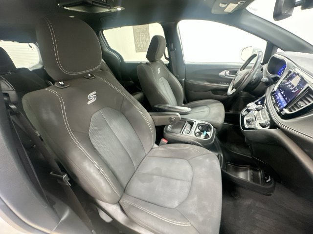 Used 2021 Chrysler Pacifica Touring w/ S Appearance Package FWD image 27