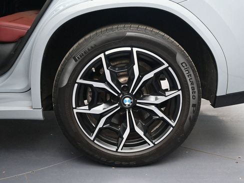Used 2023 BMW X4 xDrive30i w/ M Sport Package AWD/4WD image 11