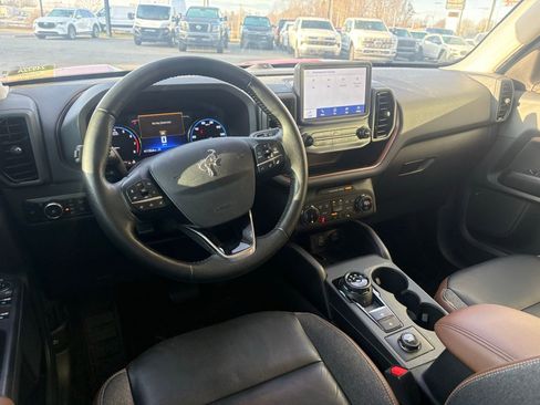 Used 2023 Ford Bronco Sport Outer Banks w/ Tech Package image 4