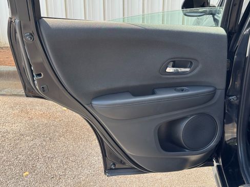 Used 2019 Honda HR-V LX image 34