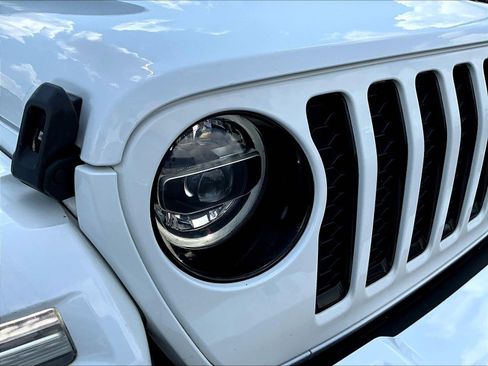 Used 2021 Jeep Wrangler Unlimited Sahara AWD/4WD image 32
