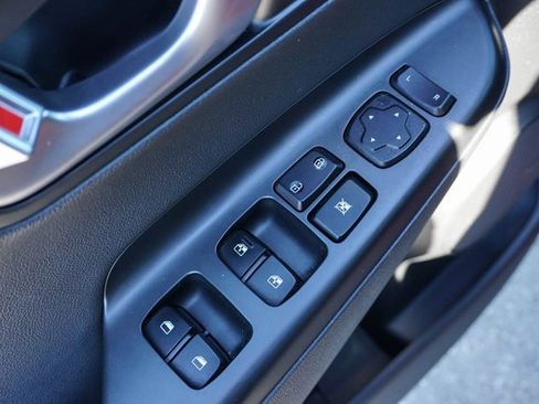 Used 2022 Hyundai Kona Limited image 12