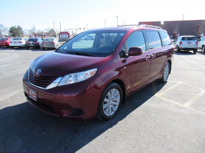 Used 2016 Toyota Sienna LE