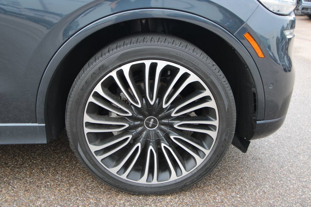 Used 2024 Lincoln Aviator Black Label w/ Dynamic Handling Package AWD/4WD image 11