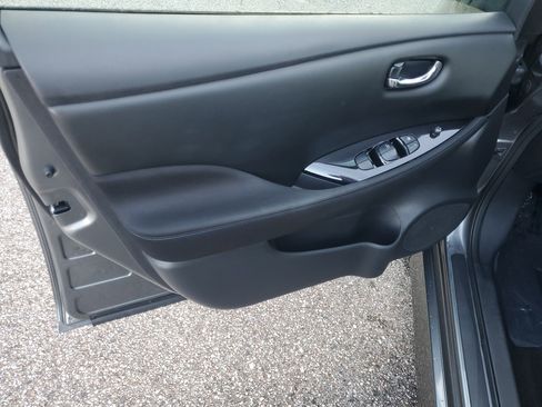Certified 2019 Nissan Leaf SV Plus w/ SV Plus Technology Package image 13