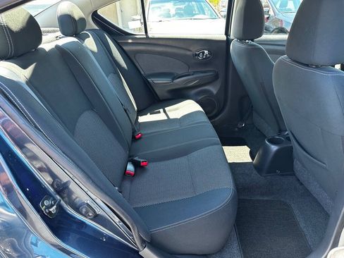 Used 2015 Nissan Versa SV FWD image 9