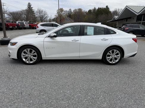 Used 2017 Chevrolet Malibu Premier w/ Driver Confidence Package FWD image 2