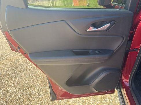 Used 2020 Chevrolet Blazer RS w/ LPO, Floor Liner Package image 11