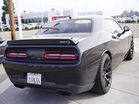 Used 2015 Dodge Challenger SRT Hellcat image 10