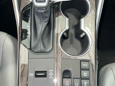 New 2026 Toyota Highlander Platinum image 31