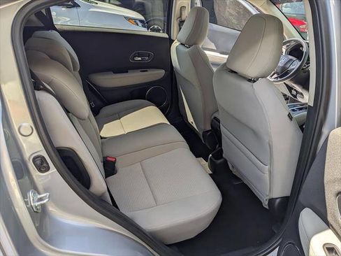 Used 2022 Honda HR-V EX image 16