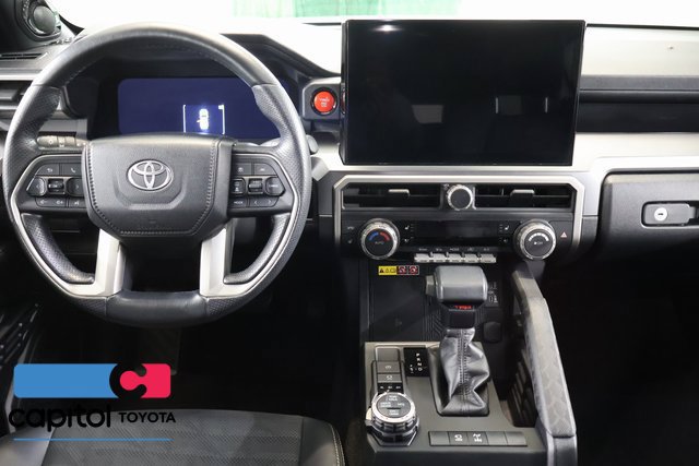 Used 2025 Toyota 4Runner TRD Off-Road Premium AWD/4WD image 13