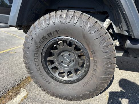 Used 2021 Jeep Gladiator Rubicon AWD/4WD image 8