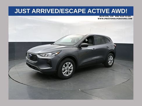 Used 2025 Ford Escape Active w/ Tech Pack #1 AWD/4WD image 1