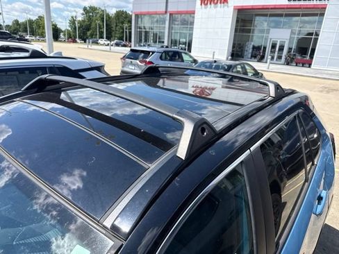 Used 2023 Toyota RAV4 XSE AWD/4WD image 3