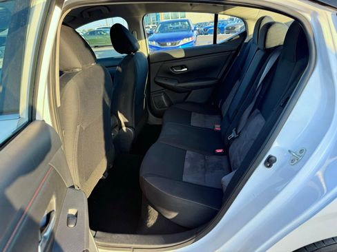 Used 2024 Nissan Sentra SR FWD image 18