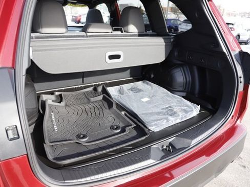 Used 2025 Subaru Forester Premium w/ Convenience Package #1 image 7