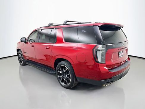 Used 2025 Chevrolet Suburban RST w/ RST Capability Package AWD/4WD image 6