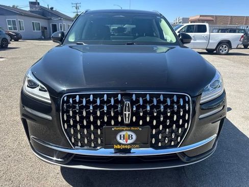 Used 2023 Lincoln Corsair Reserve FWD image 2