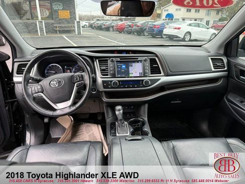 Used 2018 Toyota Highlander XLE image 15