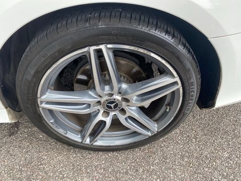 Used 2018 Mercedes-Benz E 300 image 8