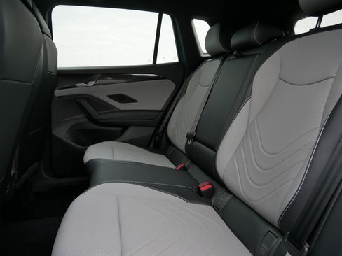New 2026 Volkswagen Tiguan SE R-Line AWD/4WD image 5