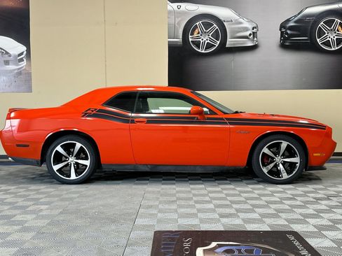 Used 2013 Dodge Challenger R/T image 3