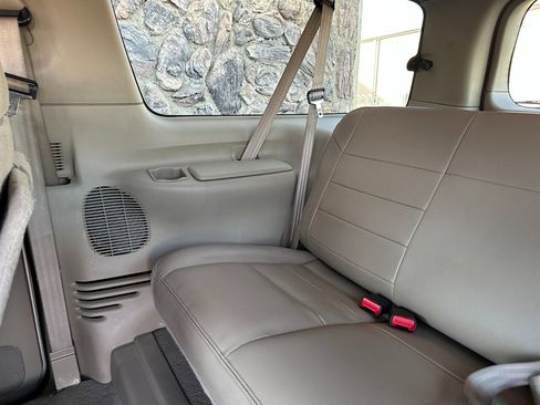 Used 2005 Ford Excursion Limited image 40