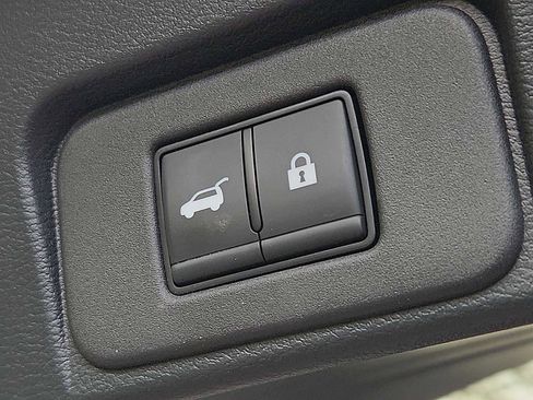 Certified 2024 Nissan Rogue SV w/ SV Premium Package image 29