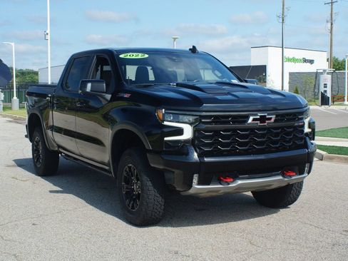 Used 2022 Chevrolet Silverado 1500 ZR2 AWD/4WD image 2