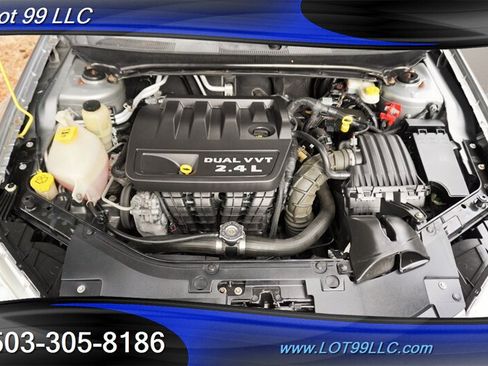 Used 2013 Chrysler 200 LX FWD image 16