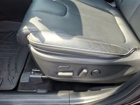 Used 2021 Hyundai Santa Fe Limited AWD/4WD image 5