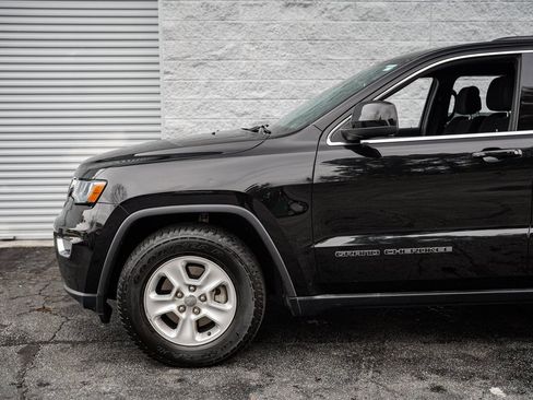 Used 2017 Jeep Grand Cherokee Laredo image 10