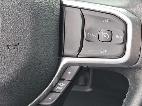 Used 2022 RAM 1500 Laramie AWD/4WD image 21