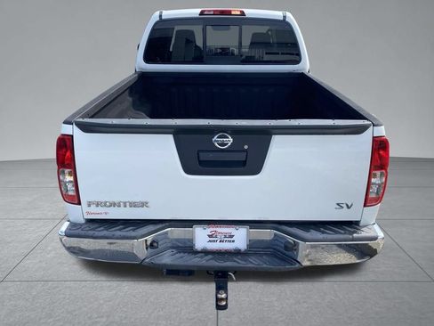 Used 2018 Nissan Frontier SV RWD image 10