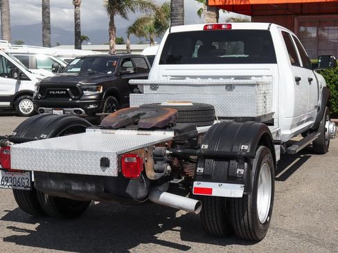 Used 2021 RAM 5500 Tradesman w/ Chrome Appearance Group RWD image 8
