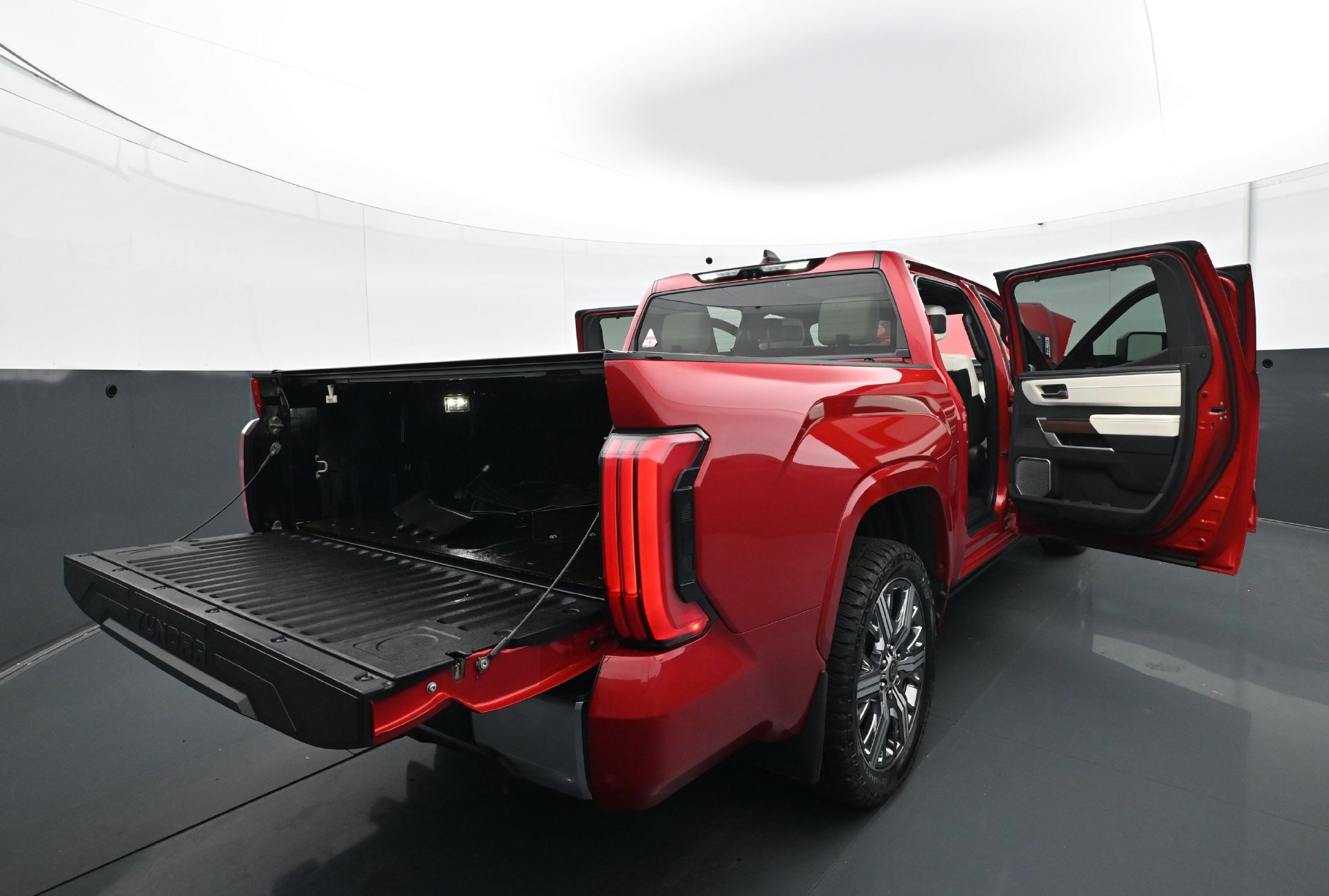 Used 2023 Toyota Tundra Capstone AWD/4WD image 36