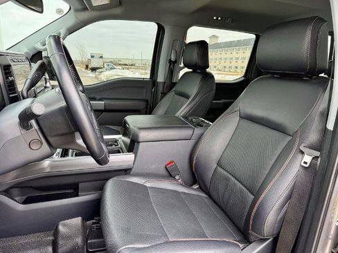 Certified 2023 Ford F350 Lariat w/ Chrome Package image 11