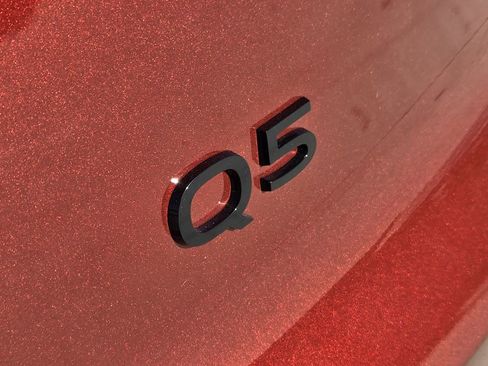 Certified 2025 Audi Q5 Prestige image 15