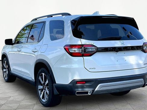 Used 2024 Honda Pilot Touring image 5