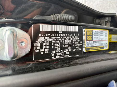 Used 2024 Kia Sportage EX AWD/4WD image 25
