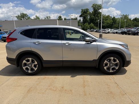 Used 2017 Honda CR-V EX image 3