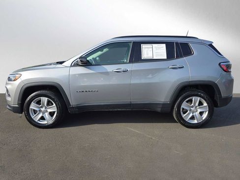 Used 2022 Jeep Compass Latitude AWD/4WD image 6