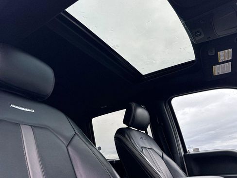 Used 2018 Ford F150 Platinum w/ Equipment Group 701A Luxury image 17