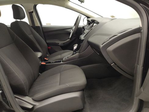 Used 2018 Ford Focus SEL w/ Cold Weather Package FWD image 21