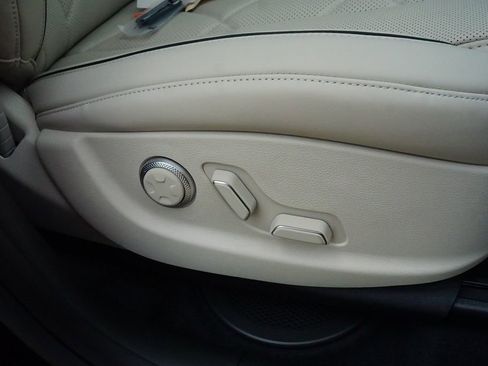 New 2025 Genesis GV80 3.5T Prestige image 23